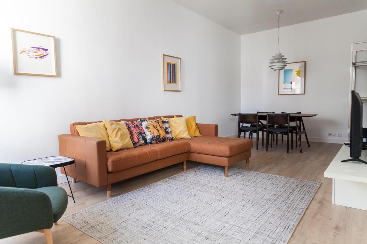 Classy 2Bdr Apartment In Downtown By Lovelystay Lissabon Buitenkant foto