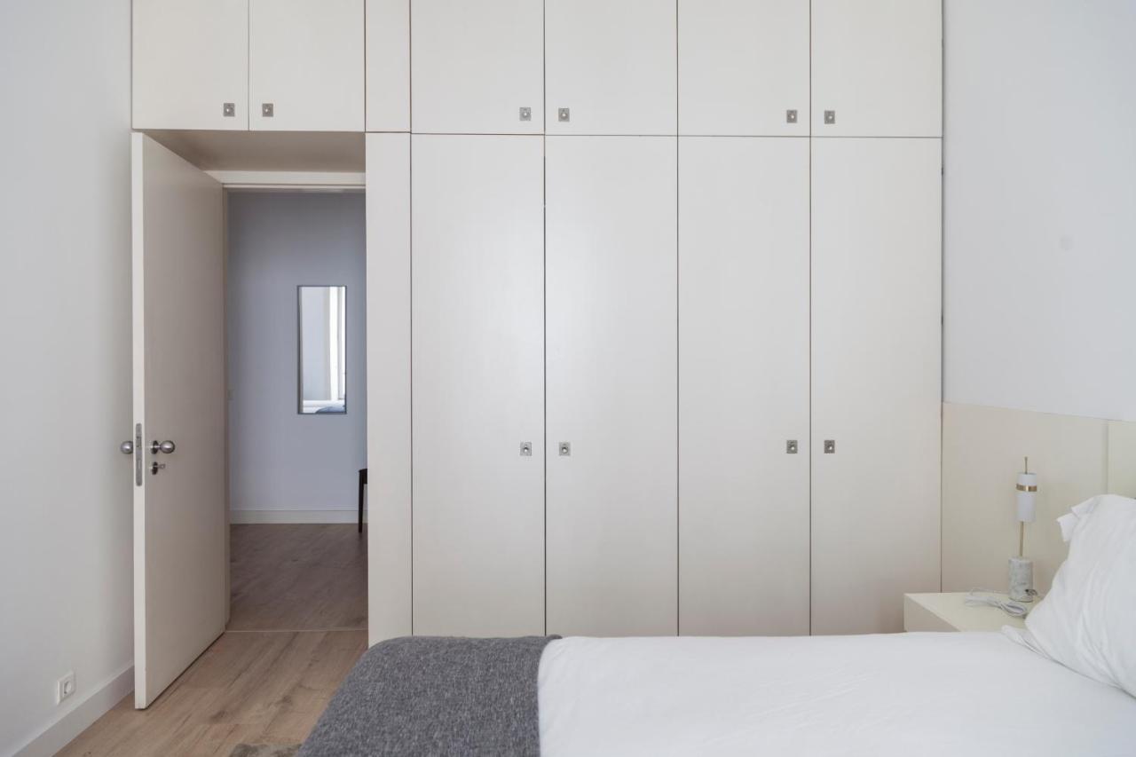 Classy 2Bdr Apartment In Downtown By Lovelystay Lissabon Buitenkant foto